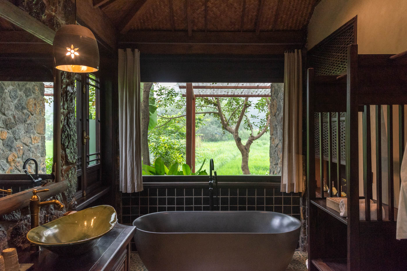 Salle de bain de l'hôtel Tam Coc Garden Resort